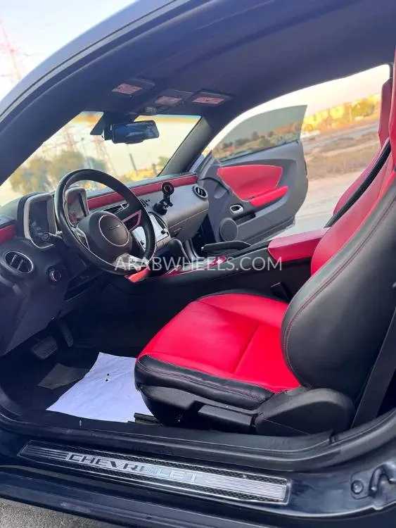 Chevrolet Camaro 2011 for Sale in Sharjah Image-7