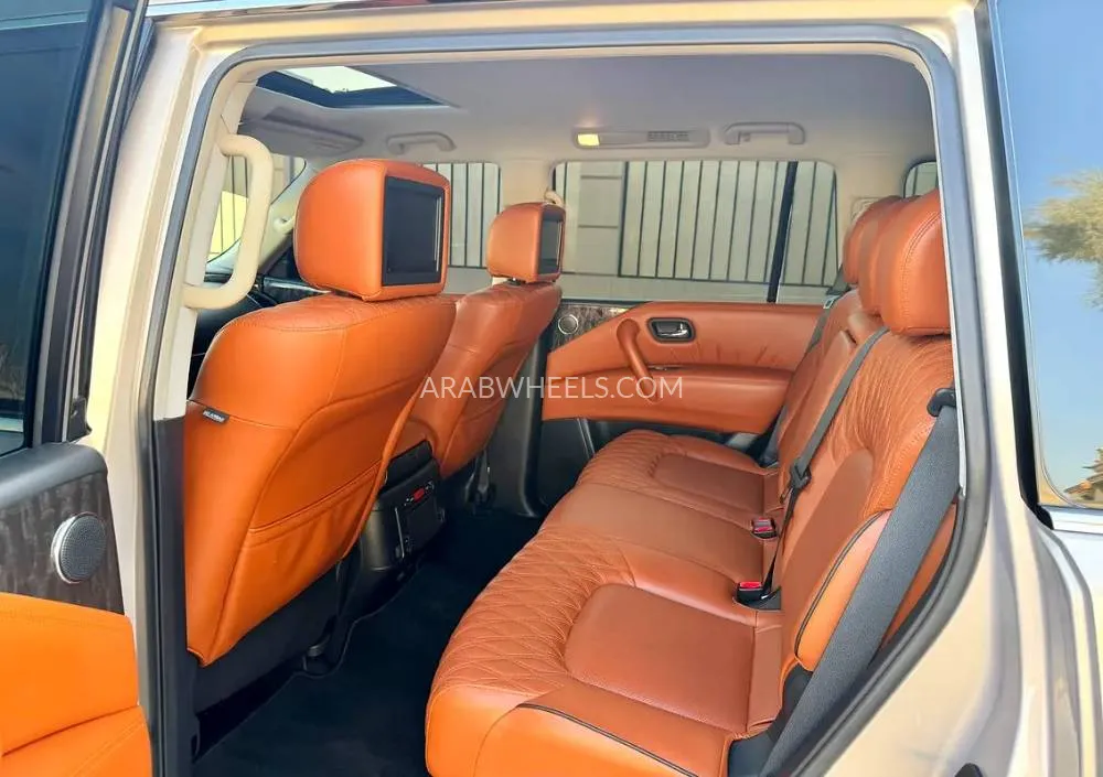 Nissan Patrol 2021 for Sale in Dubai Image-11