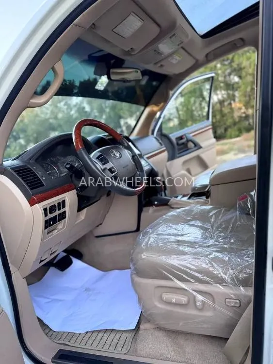 تويوتا لاند كروزر 2013 for Sale in الشارقة Image-8