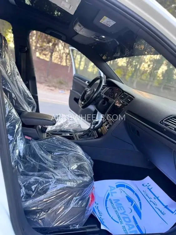 Volkswagen Golf 2018 for Sale in Sharjah Image-11