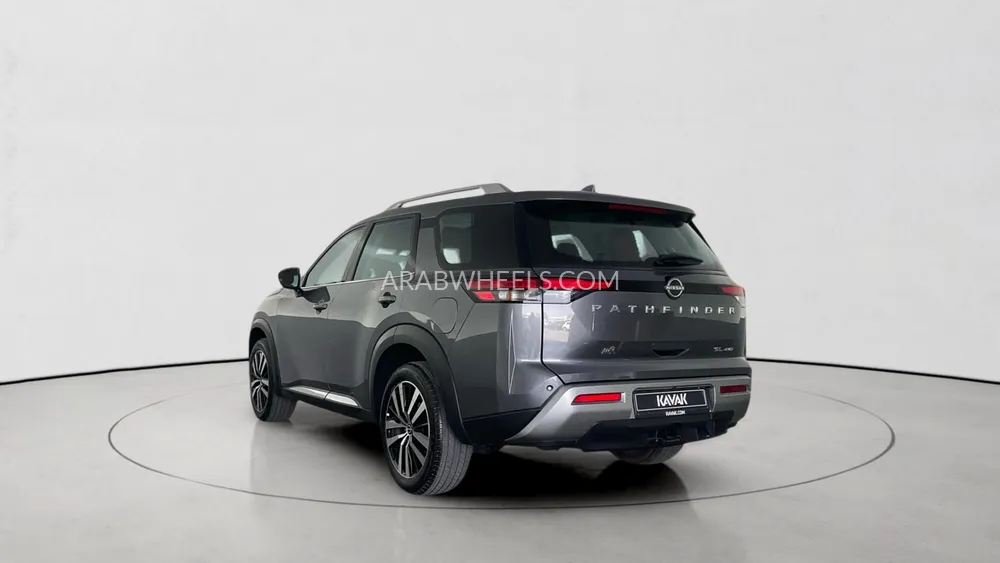 Nissan Pathfinder 2024 for Sale in Sharjah Image-4
