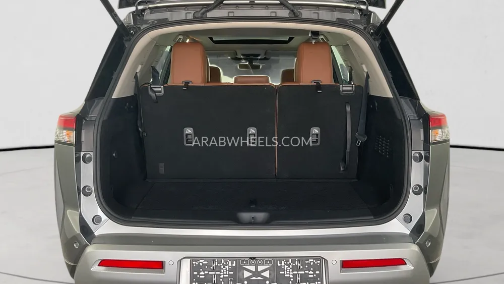 Nissan Pathfinder 2024 for Sale in Sharjah Image-28