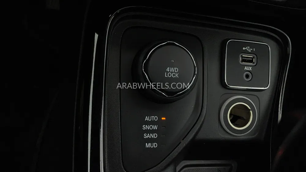 Jeep Compass 2020 for Sale in Dubai Image-38