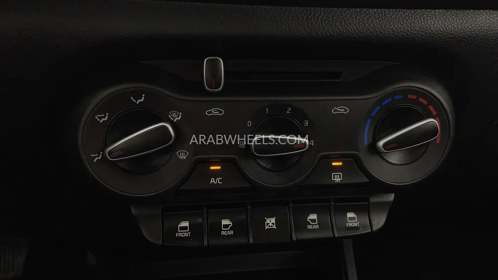 Kia Pegas 2023 for Sale in Dubai Image-36