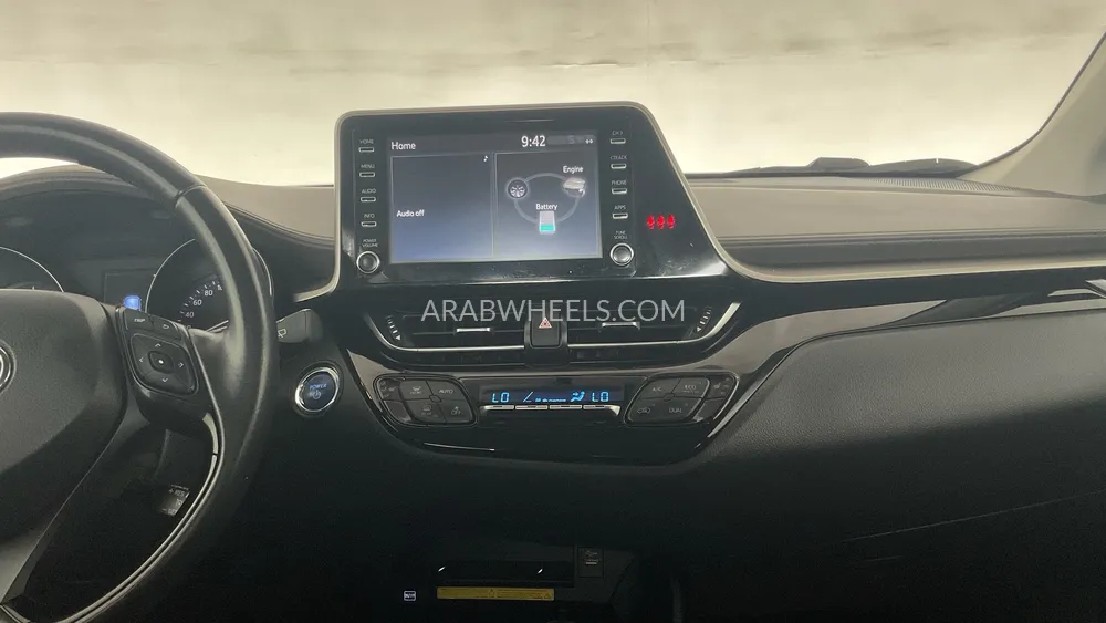 Toyota C-HR 2022 for Sale in Sharjah Image-27