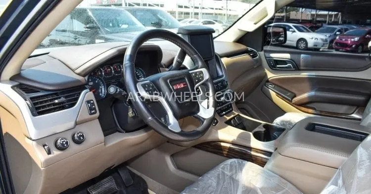 GMC Yukon 2020 for Sale in Ajman Image-8