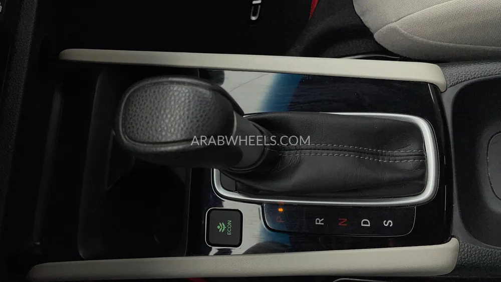 Honda City 2024 for Sale in Dubai Image-18