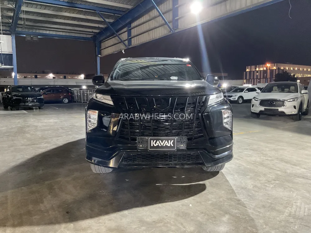 Mitsubishi Montero Sport 2021 for Sale in Sharjah Image-2