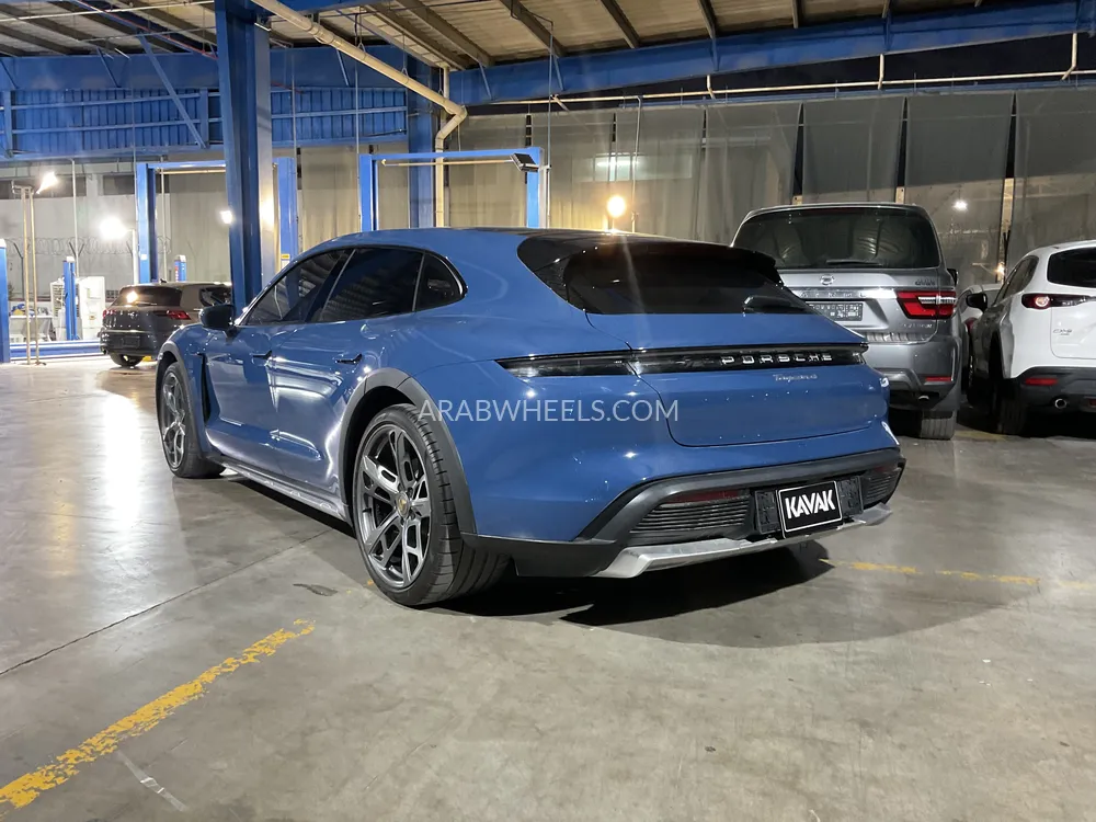 Porsche Taycan 2022 for Sale in Dubai Image-4