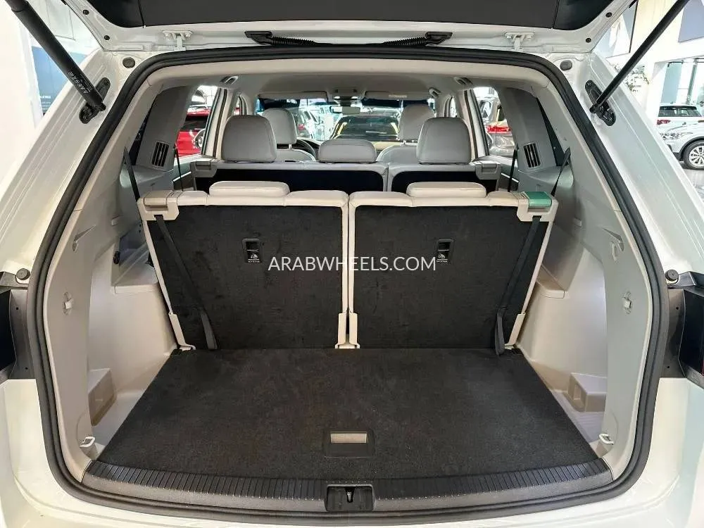 Volkswagen Teramont 2024 for Sale in Dubai Image-14