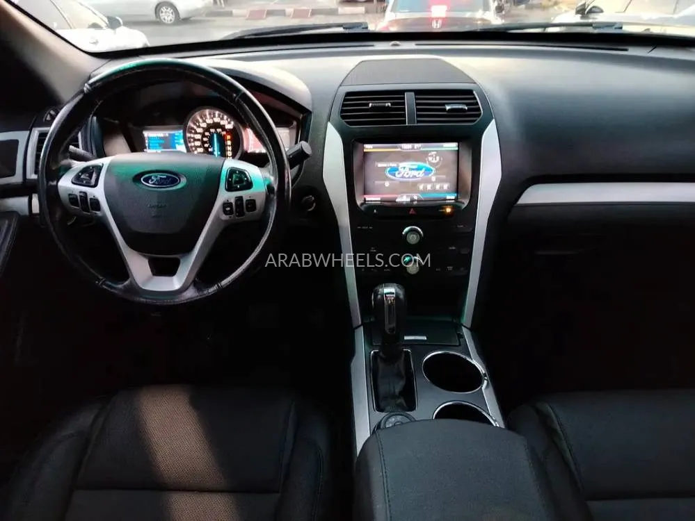 Ford Explorer 2013 for Sale in Dubai Image-5