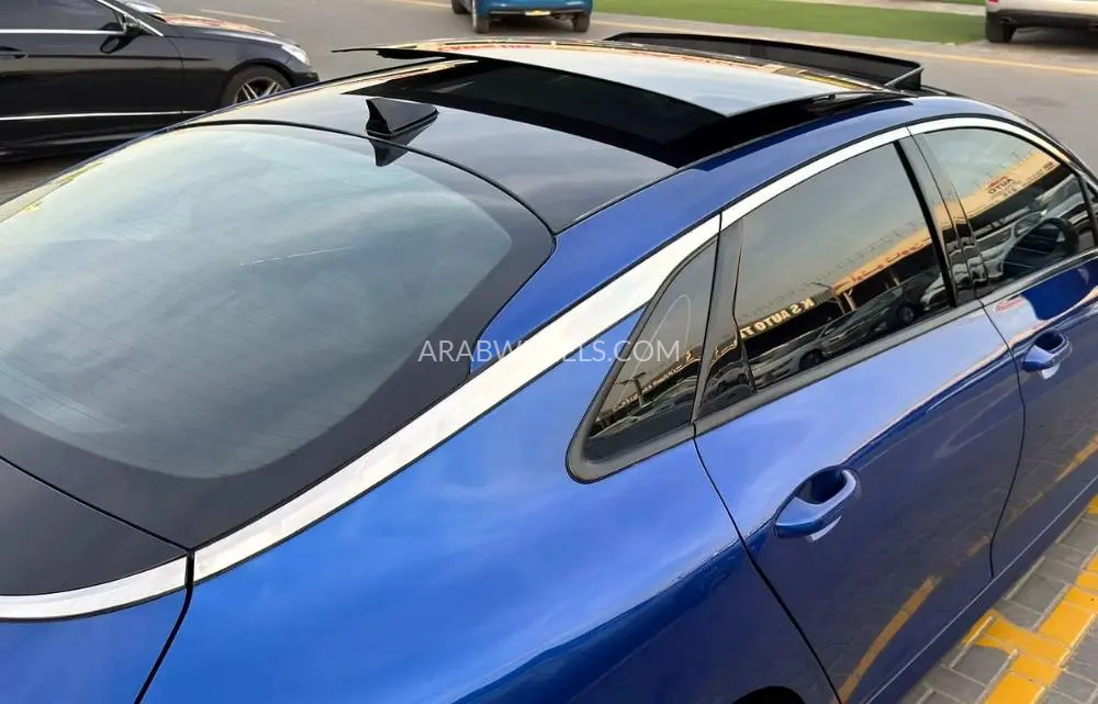 Kia K5 2024 for Sale in Ajman Image-4