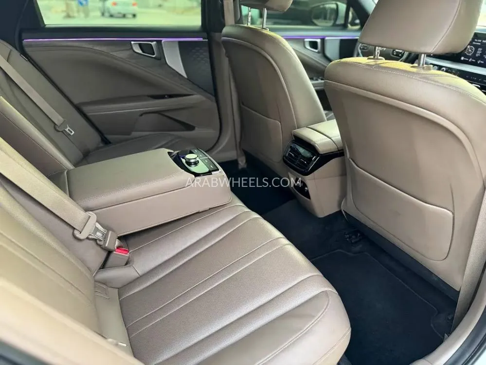 Kia K8 2022 for Sale in Sharjah Image-6