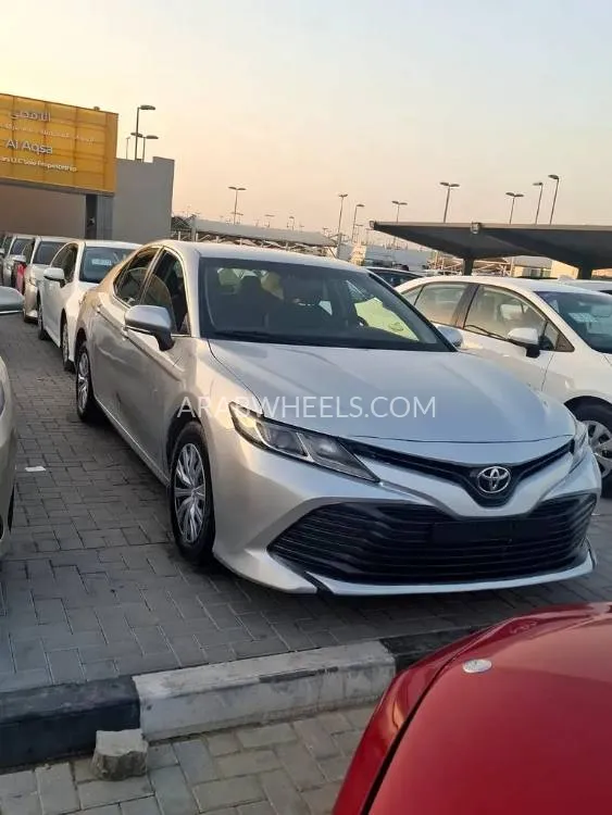 Toyota Camry 2020 for Sale in Sharjah Image-4