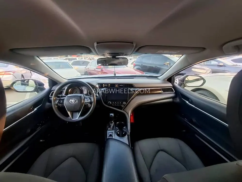 Toyota Camry 2020 for Sale in Sharjah Image-8