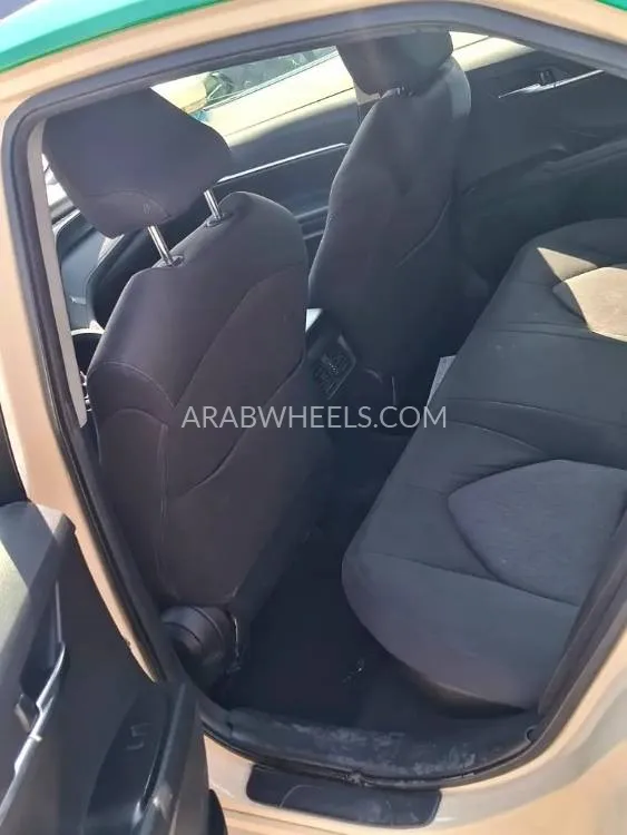 Toyota Camry 2022 for Sale in Sharjah Image-3