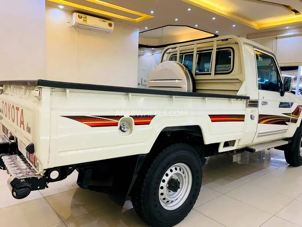 Toyota Land Cruiser 70 Series 2022 for Sale in Sharjah Image-4