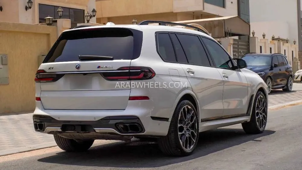 BMW X7 2023 for Sale in Ajman Image-6