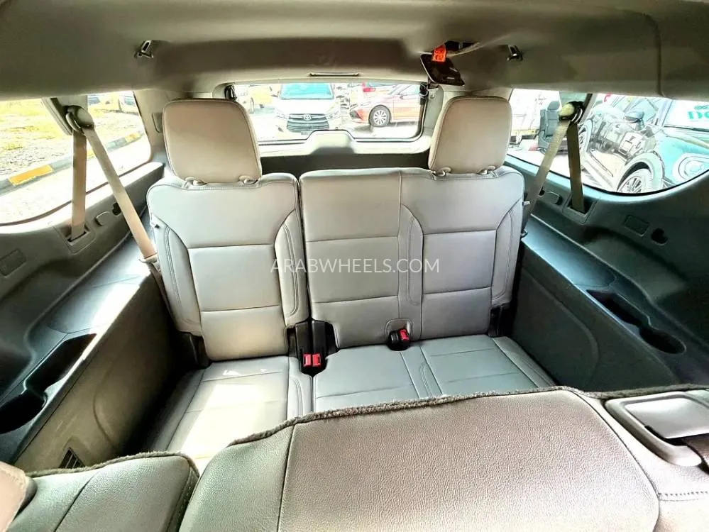 Chevrolet Tahoe 2021 for Sale in Sharjah Image-17