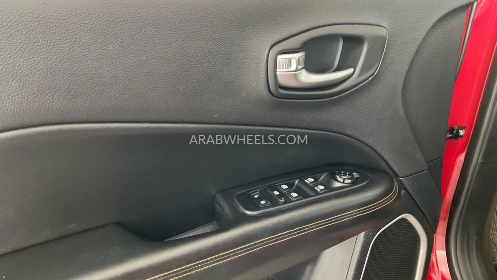 Jeep Compass 2018 for Sale in Sharjah Image-25