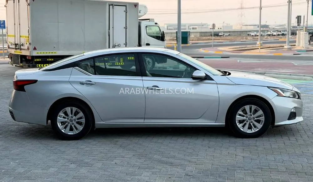 Nissan Altima 2019 for Sale in Abu Dhabi Image-7