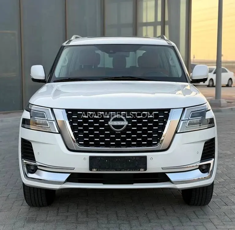 Nissan Patrol 2023 for Sale in Abu Dhabi Image-4