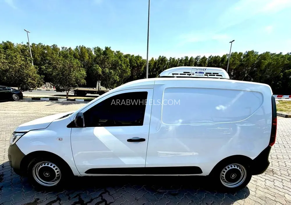 رينو إكسبريس فان 2024 for Sale in الشارقة Image-3
