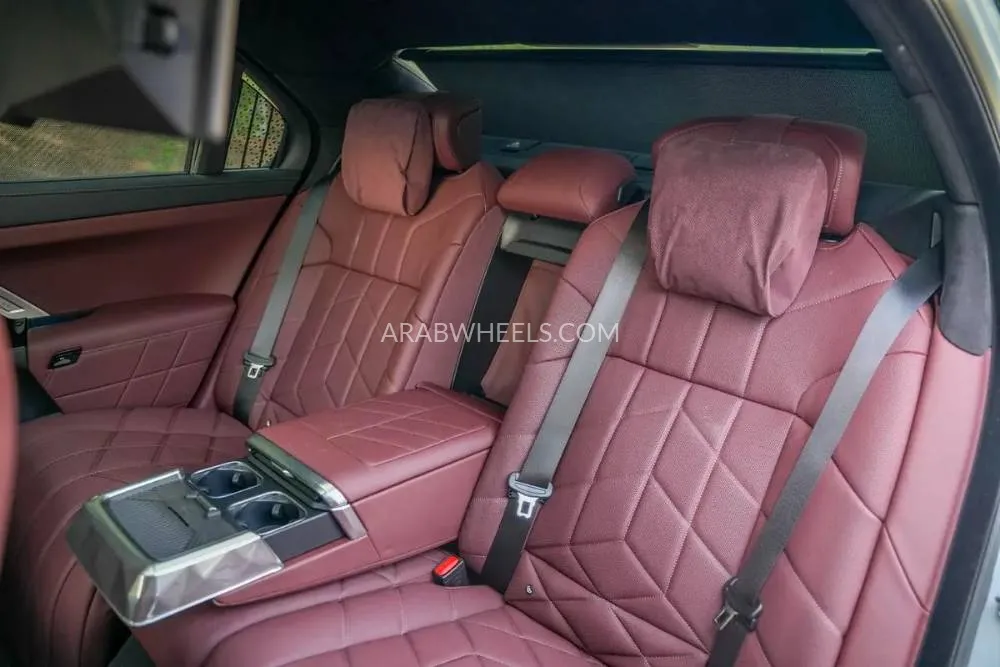 BMW 7 series 2026 for Sale in Sharjah Image-7