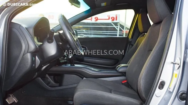 Honda HR-V 2019 for Sale in Ajman Image-10