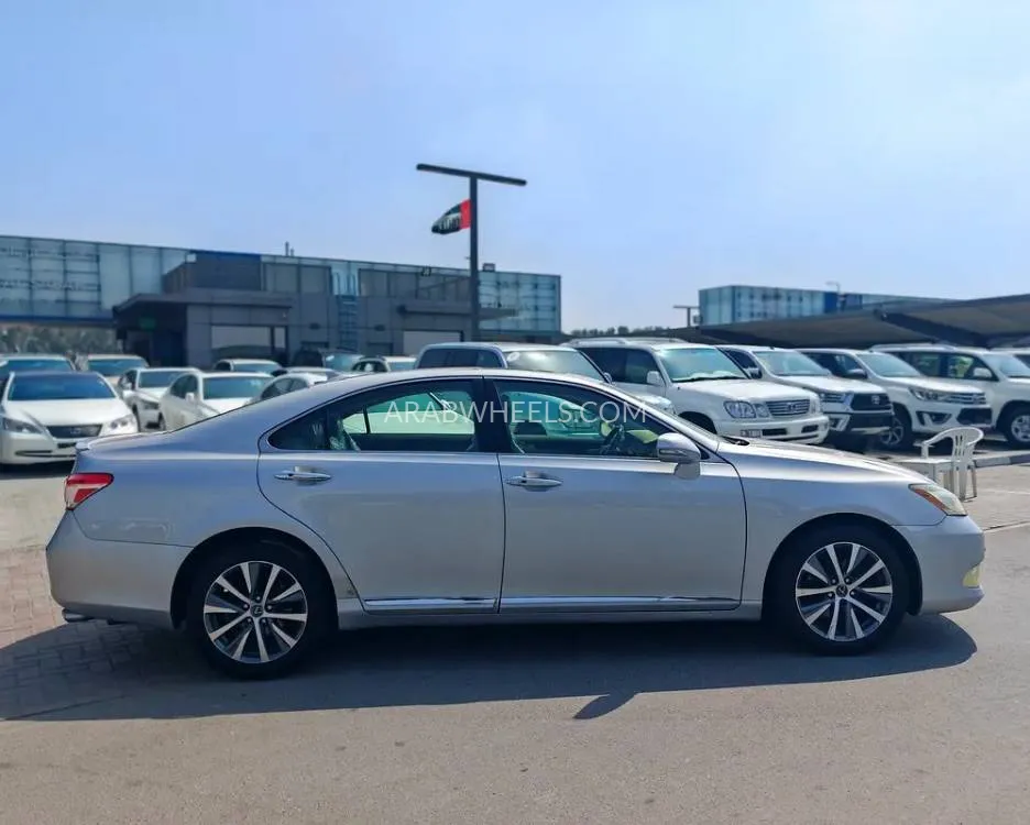 Lexus ES 2011 for Sale in Sharjah Image-9