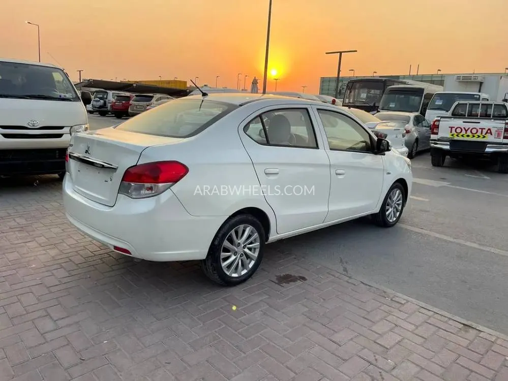 ميتسوبيشي أتراج 2019 for Sale in الشارقة Image-10