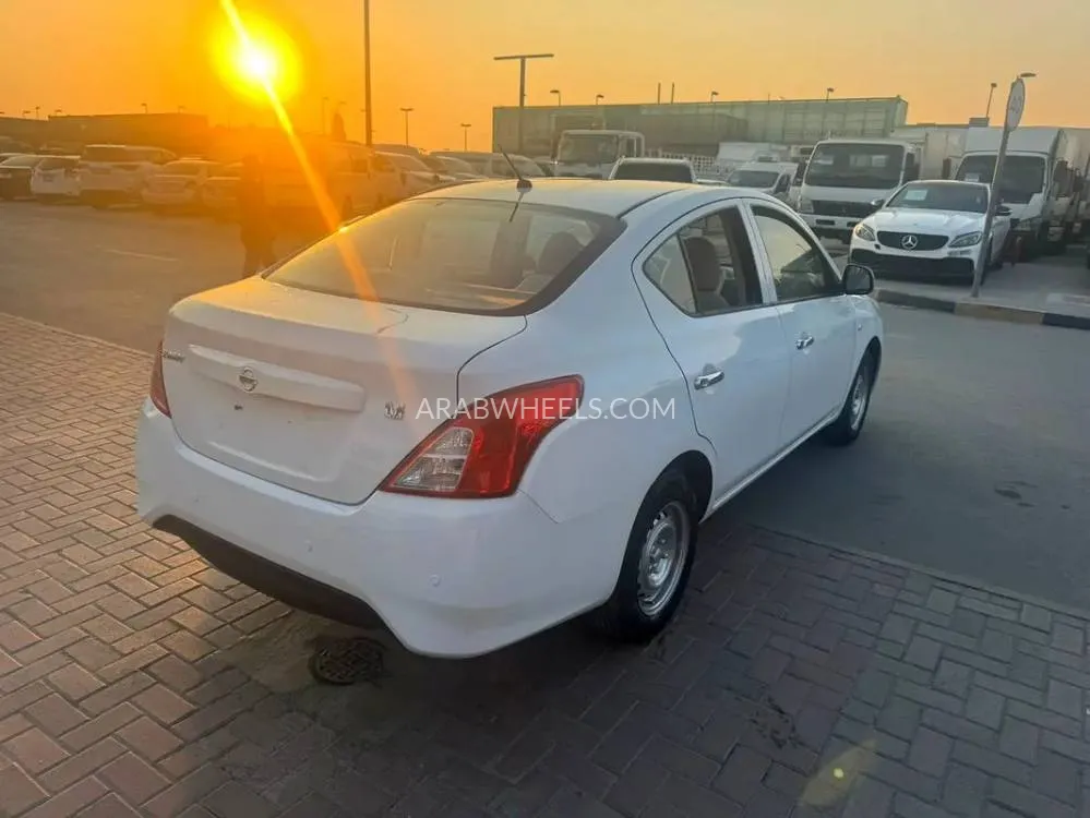 Nissan Sunny 2020 for Sale in Sharjah Image-9
