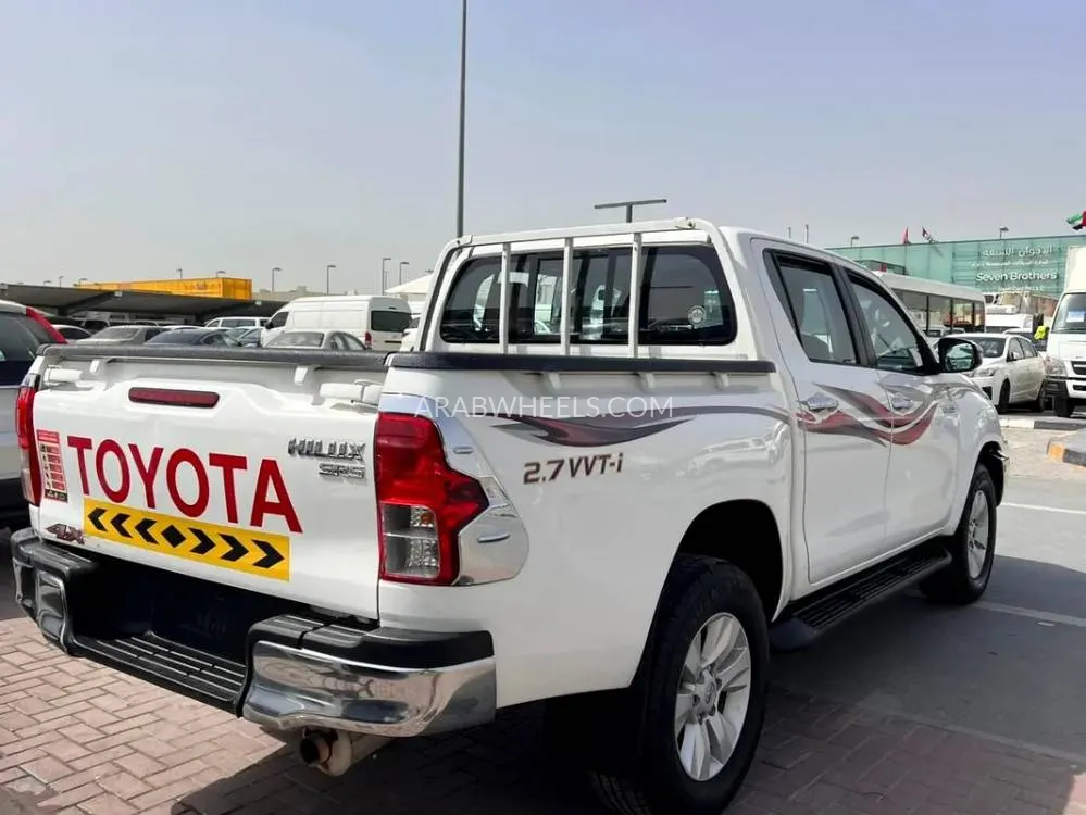 Toyota Hilux 2020 for Sale in Sharjah Image-8