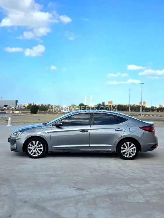 Hyundai Elantra 2019 for Sale in Sharjah Image-17