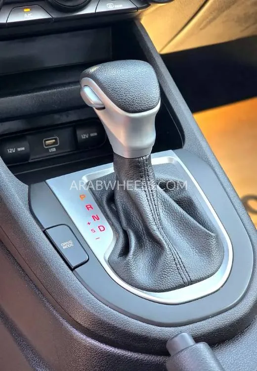 Kia Forte 2023 for Sale in Sharjah Image-10