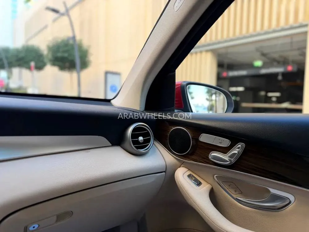Mercedes Benz GLC Class 2019 for Sale in Dubai Image-4