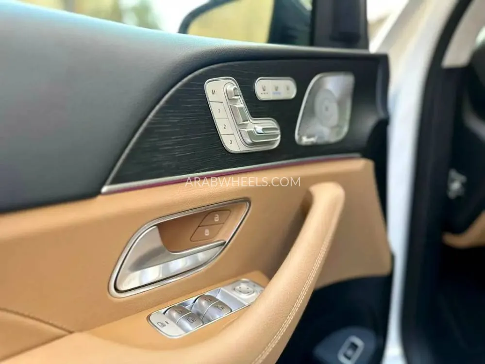 مرسيدس بنز GLS 2025 for Sale in دبي Image-5