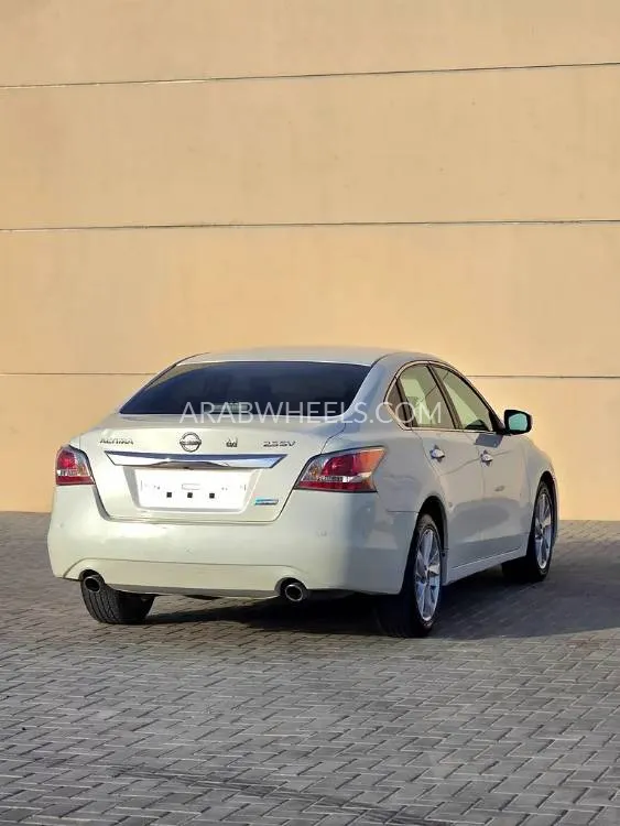 Nissan Altima 2016 for Sale in Sharjah Image-9