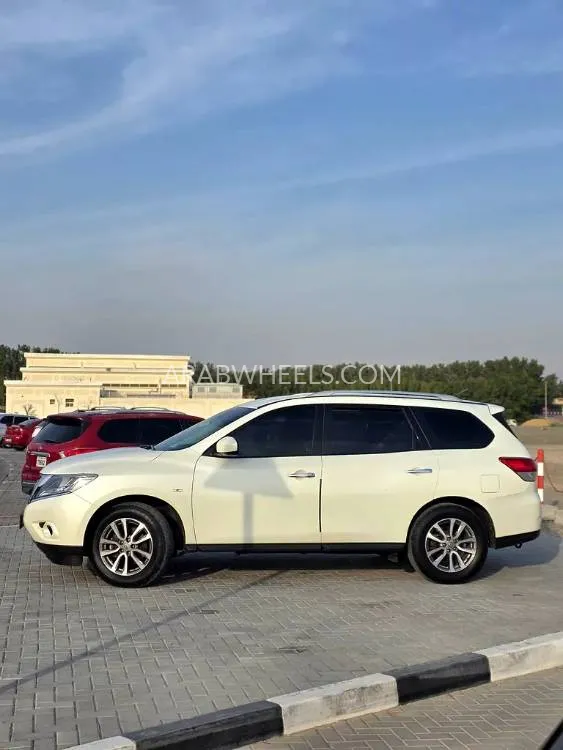 Nissan Pathfinder 2015 for Sale in Sharjah Image-20