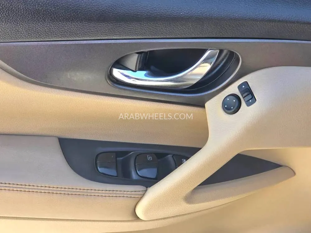 Nissan X-Trail 2015 for Sale in Sharjah Image-16