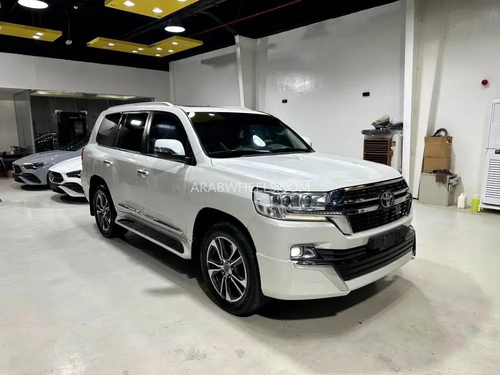 Toyota Land Cruiser 2018 for Sale in Abu Dhabi Image-16