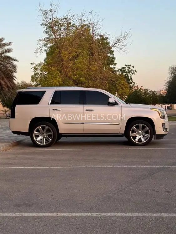 Cadillac Escalade 2017 for Sale in Abu Dhabi Image-13