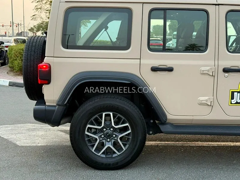 Jeep Wrangler 2024 for Sale in Dubai Image-7