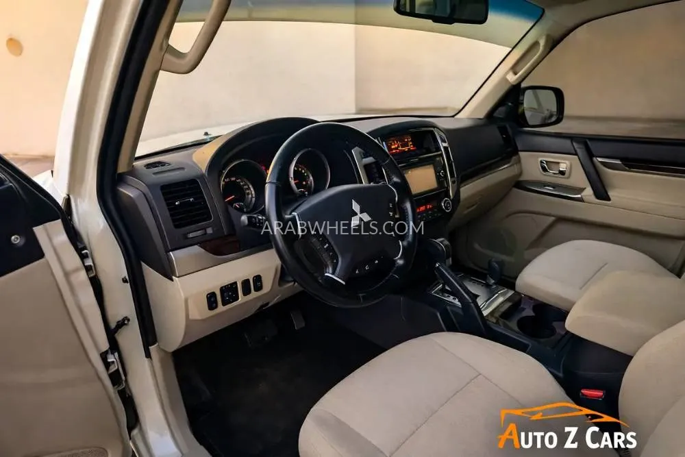 Mitsubishi Pajero 2017 for Sale in Abu Dhabi Image-2
