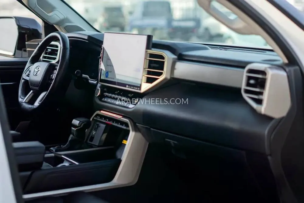 Toyota Tundra 2024 for Sale in Dubai Image-17