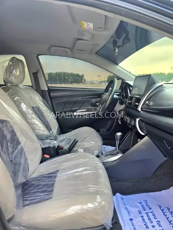 Toyota Yaris 2014 for Sale in Sharjah Image-14