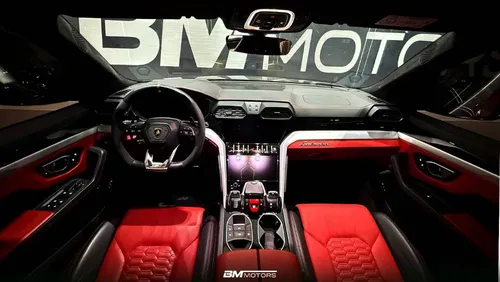 Lamborghini Urus 2021