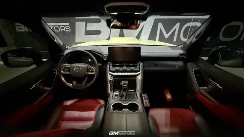 Toyota Land Cruiser 3.5T VXR 2022