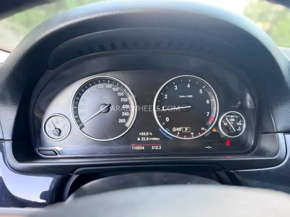 BMW 5 series 2016 for Sale in Sharjah Image-12