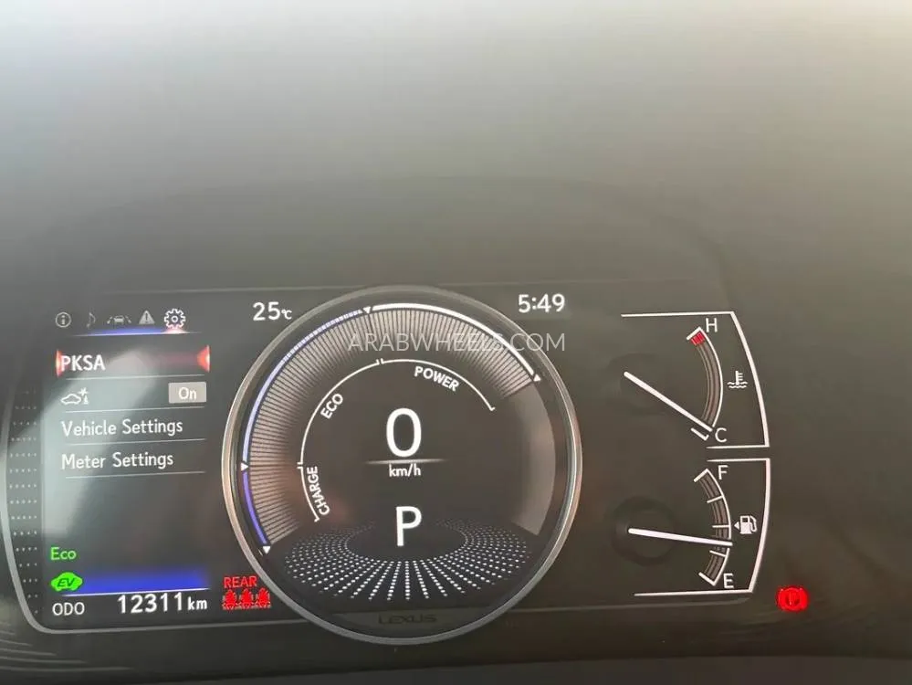 Lexus ES 2023 for Sale in Dubai Image-3